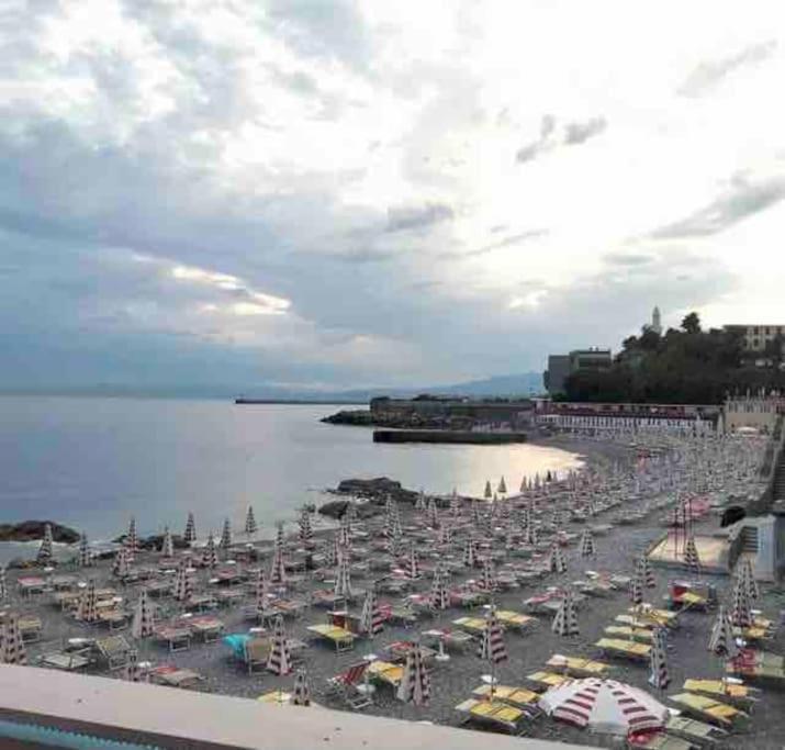 Casa Azzurra, Nel Cuore Di Genova Exteriör bild